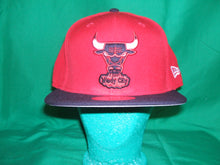 Load image into Gallery viewer, NBA Chicago Bulls New Era Hat Fitted