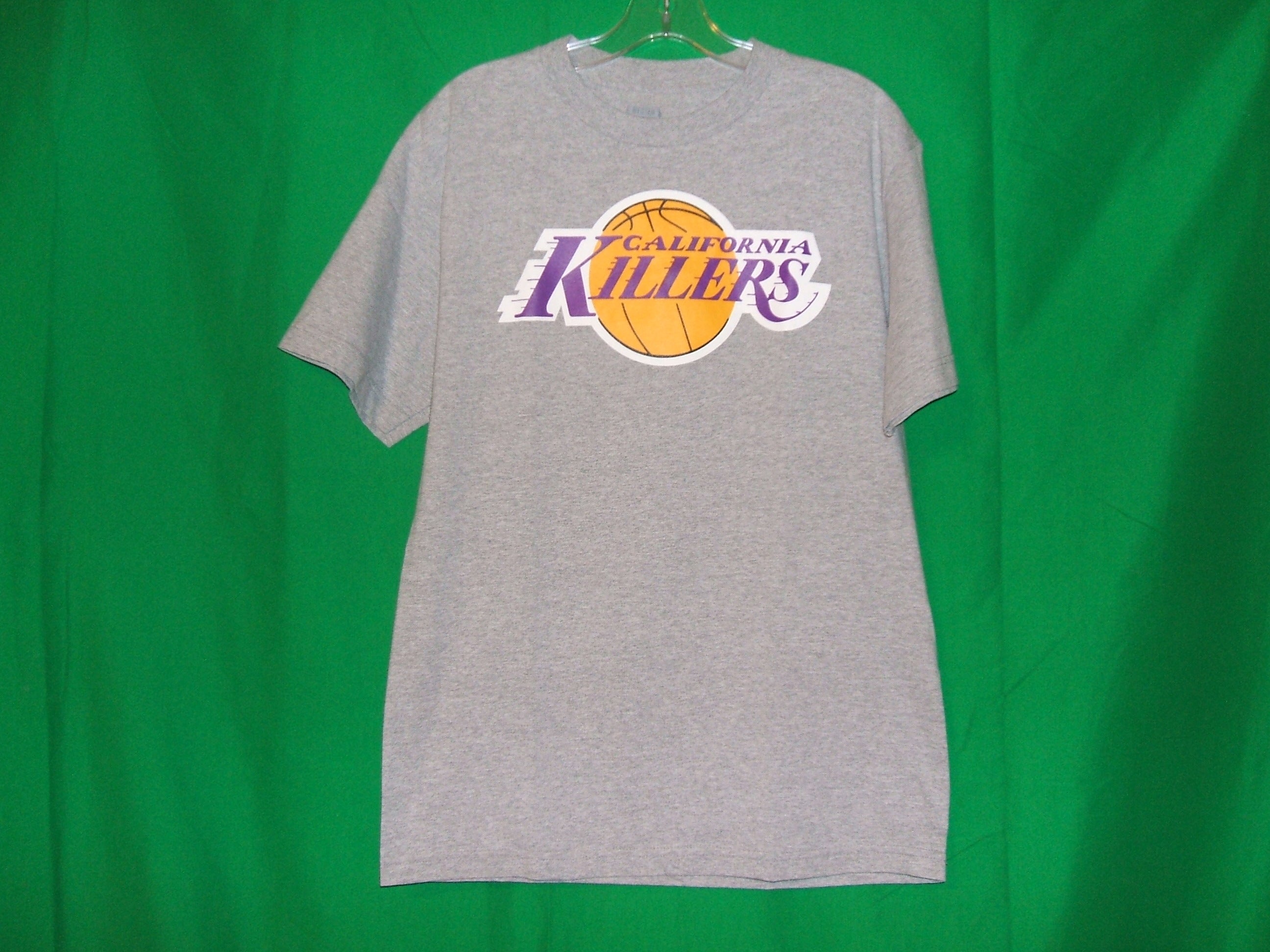 New medium los angeles Lakers replica jersey